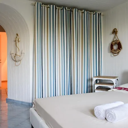 Villa Casa Li Conchi H *